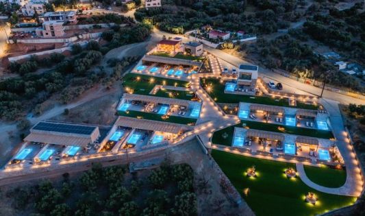 DEOS LUXURY SUITES - Adults Only