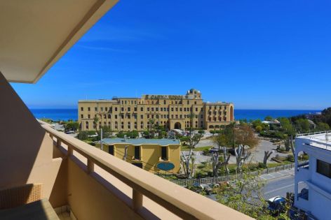 CITY CENTER RHODES